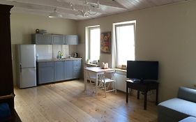 Igo Apartment Townhall